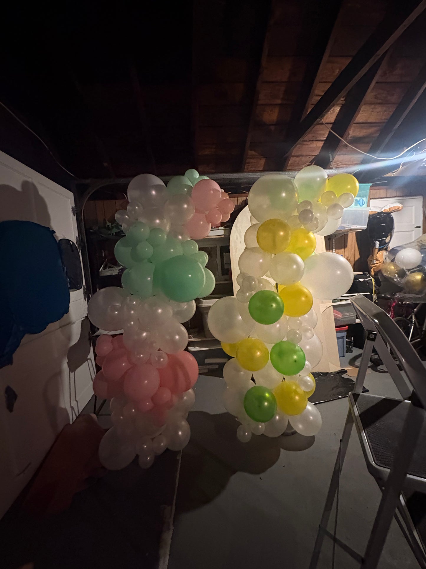 Free Standing Grab-n-go Clustered Balloon Garland